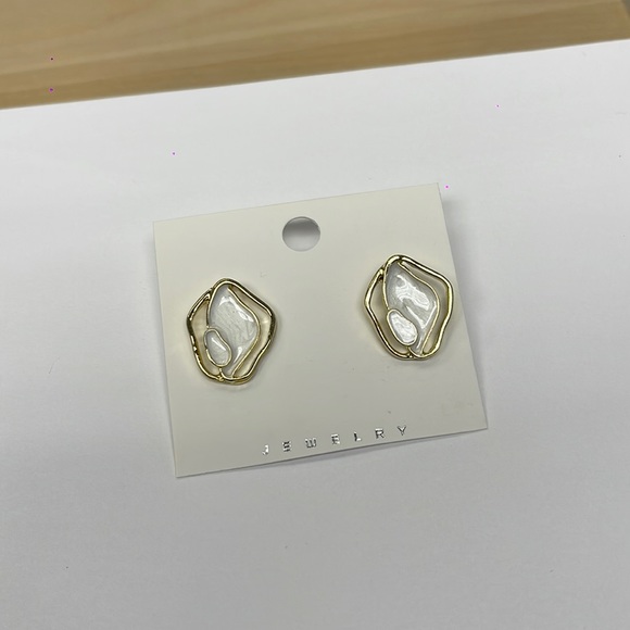 Dainty Gold Enamel Earrings - Picture 1 of 2